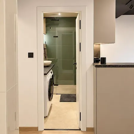 Design Near Centre With Fast Wi-fi And Parking Presov