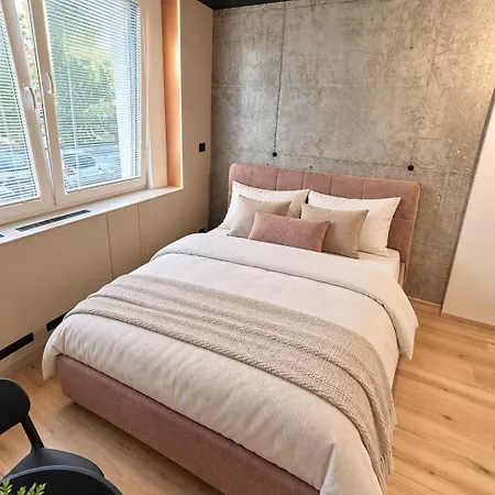 Design Near Centre With Fast Wi-fi And Parking * Presov